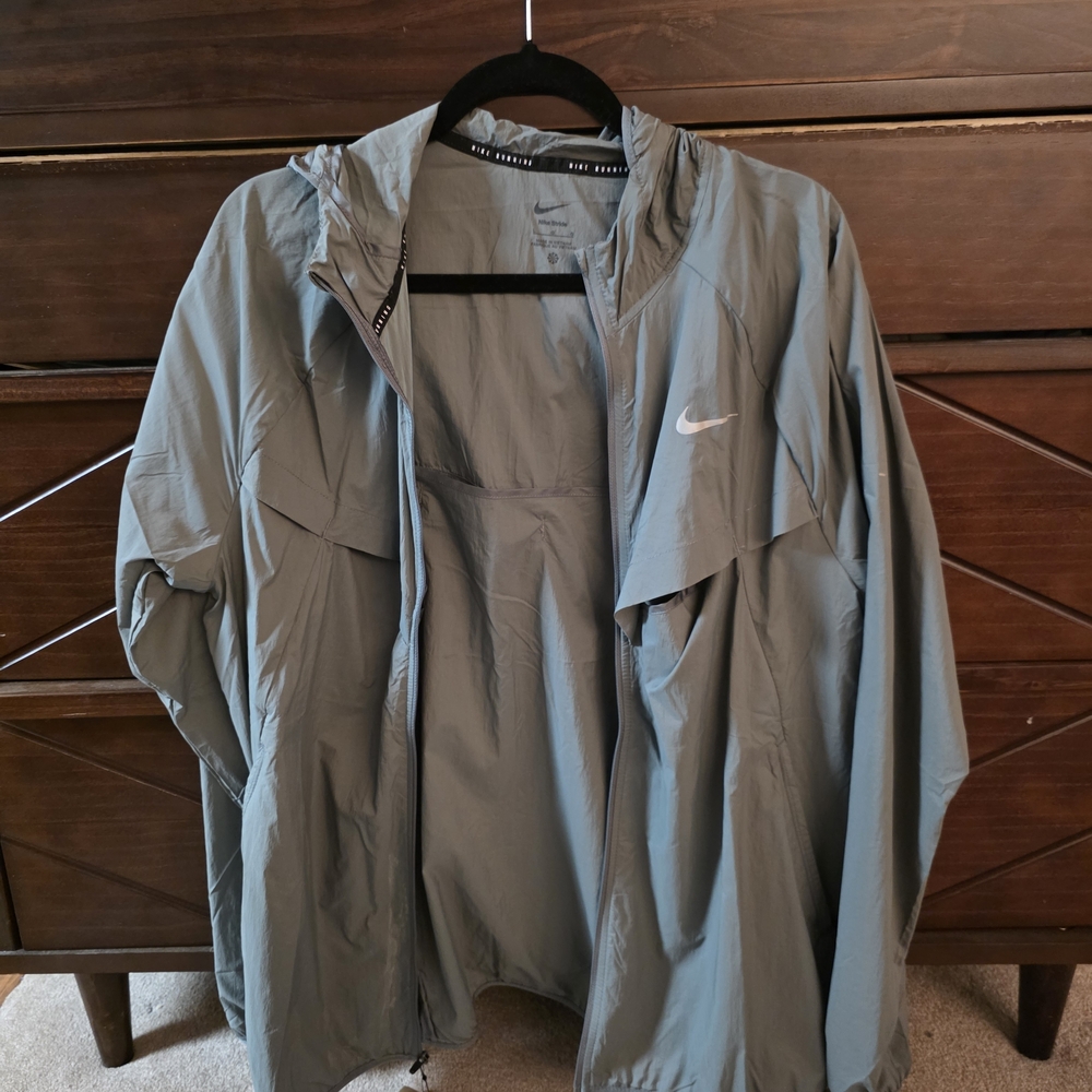 Nike Men's Hooded Windbreaker Jacket - Gray - Picture 5 of 7